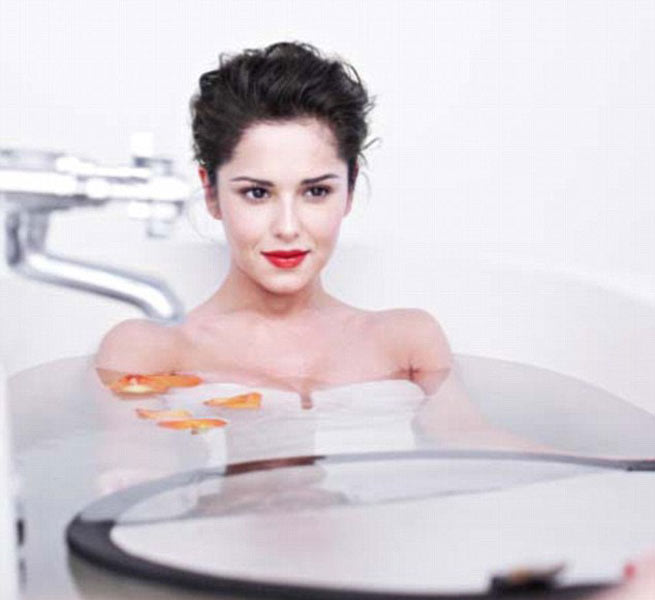 Cheryl Cole Is A Classic English Rose in Petal Bath Tub In Her New Campaign For L'Oreal