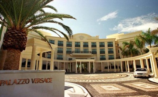 Hotel dan Kasino Mewah Milik Versace Akan Dibangun di Macau