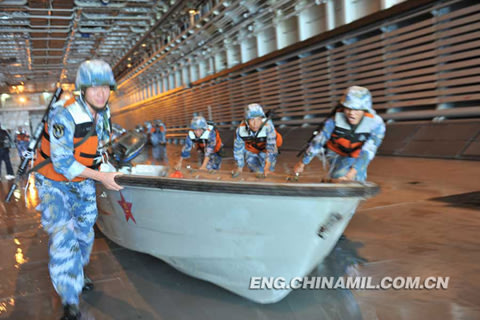 Trung Quốc diễn tập đổ bộ đảo ở Biển Đông Trung_quoc_0-20130326-001054-993
