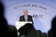 El premio Nobel de Literatura Mario Vargas Llosa en el congreso internacional sobre "El canon del 'boom'", inaugurado en Madrid. EFE