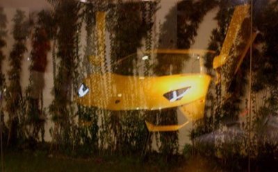 Cường 'đô la' khoe siêu xe Lamborghini Aventador màu vàng C__ng_____la__khoe_si_u-35560d3c42bc502140d9043c38bf9fcb