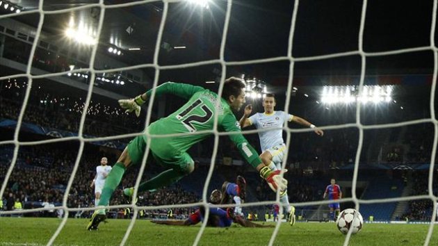 FC Basel's Giovanni Sio scores a late equaliser against Steaua Bucharest (Reuters)
