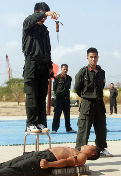 Cảnh sát Triều Tiên huấn luyện đặc nhiệm Việt Nam