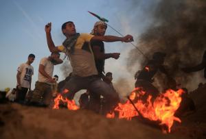 Palestinian protestors throw stones at Israeli soldiers&nbsp;&hellip;