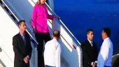 Clinton begins risky trip to Myanmar