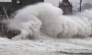 Hurricane Sandy heading for New York, leaving trail of havok (merged) - Page 3 8741745-1-1-400x240-20121107-222609-013