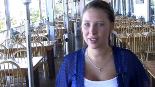Waitress Receives Huge Christmas Gift for Doing the Right Thing