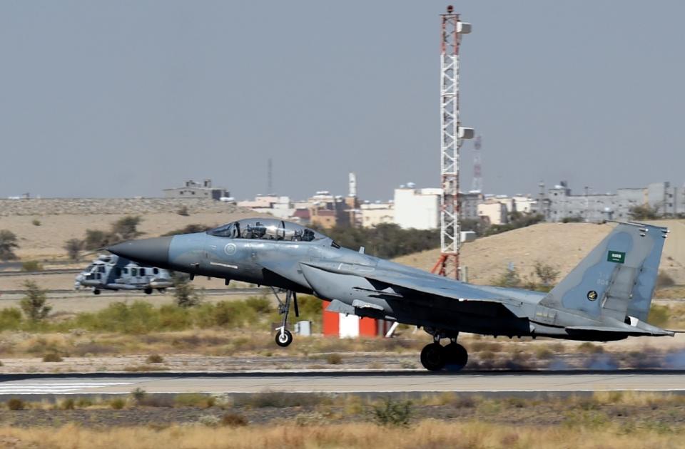 طائرات سعودية تصل إلى تركيا تمهيداً للتدخل البري في سوريا Part-NIC-Nic6514105-1-1-0