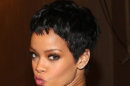 Rihanna Serang Mantan Kekasih Chris Brown