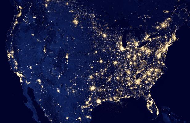 Les Etats-Unis vus par les satellites de la Nasa, le 6 décembre 2012., AFP PHOTO / NASA Earth Observatory/NOAA NGDC