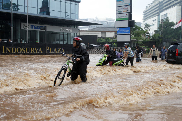 Foto-Foto Banjir di Jakarta 2013