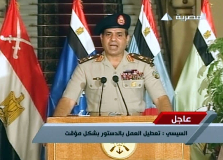 احتفالات المصريين بقرارات الجيش وعزل الرئيس مرسي ايه رأيكــ؟؟! 000-Nic6230074-jpg_222406