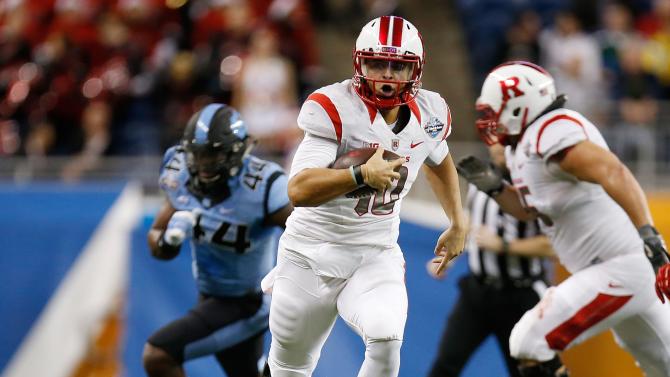 Rutgers pound UNC in Quick Lane Bowl; Dogs & Pack prevail Rutgers-v-north-carolina-20141226-230421-296