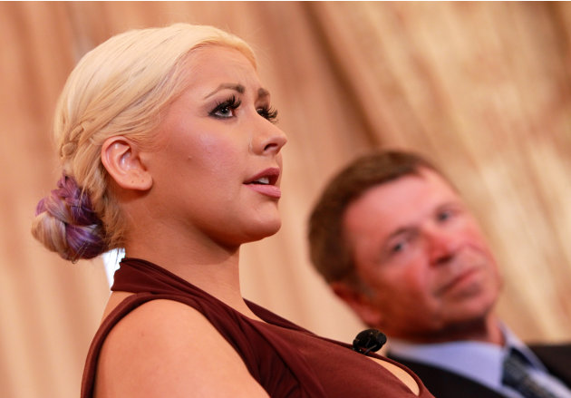 [Video+Fotos] Christina Aguilera honrada por el Departamento de Estado de EE.UU. - Página 2 E8008345e14af61b1c0f6a706700ad01