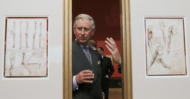 Britain&#39;s Prince Charles looks at anatomical drawings by Leonardo da Vinci at The Queen&#39;s Gallery in Buckingham Palace, London