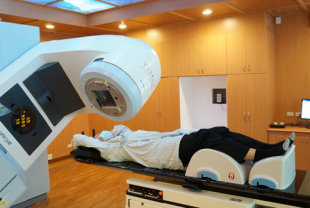 全身性立體定位放射治療可提高腫瘤控制率，降低傳統手術治療和放射線治療所引發的副作用。（圖片提供／大林慈濟醫院）