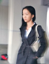 培僑中學17歲女學生王芷君昨出庭指證師兄闖入更衣室。（余卓善攝）
