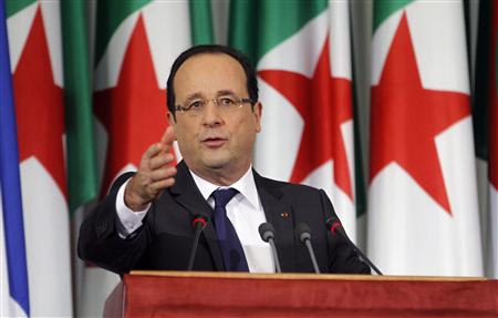 Le président François Hollande a dénoncé devant le Parlement algérien le système colonial "profondément injuste et brutal" instauré durant 132 ans par la France, au deuxième jour de sa visite d'Etat dans l'ancienne colonie. /Photo prise le 20 décembre 2012/REUTERS/Louafi Larbi