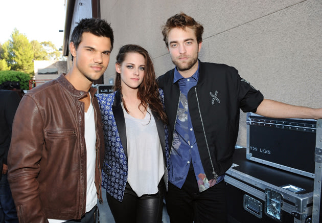 Kristen Stewart, Taylor Lautner and Robert Pattinson reunited at the Teen Choice Awards