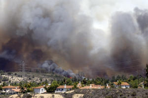 Wildfire climbs a canyon toward homes Wednesday, May&nbsp;&hellip;