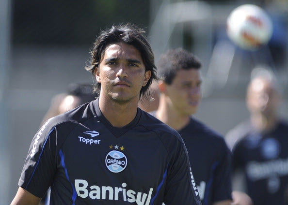 Jogador está no Grêmio desde 2011.