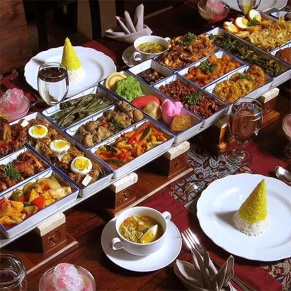 كيف تتغلب على الحموضة في رمضان؟ Indonesian-cuisine-jpg_213618