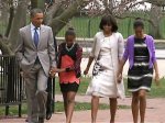 Raw: Obamas Walk to Easter Service