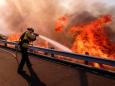 California wildfires - live: Firefighters tackle new Woolsey blaze as deadly Camp Fire spreads