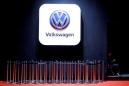 Greenpeace boards ship in bid to halt delivery of UK-bound VW diesel cars