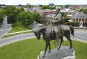 Virginia gov faces new hurdle in bid to remove Lee statue