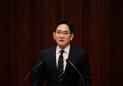 Korean prosecutors question Samsung heir in succession-related probe
