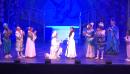 Aladdin proposes to Jasmine during curtain call