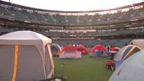 Fans enjoy Giants annual slumber party