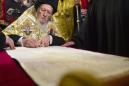 Orthodox patriarch hands over decree on independent Ukraine church