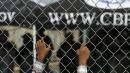 Mexican authorities remove almost 100 Mexican migrants from border camp