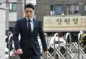 Scandal-ridden K-pop star enlists in army