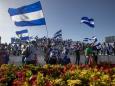 Cientos caminan para demandar la libertad de los "reos políticos" en Nicaragua