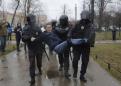Russians, in peaceful protest, call for Putin to quit