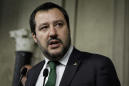 Matteo Salvini ai giornalisti in Senato: "Non siamo stati eletti per far scattare l'aumento dell'Iva"