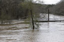 Hundreds still flooded from homes in Mississippi capital